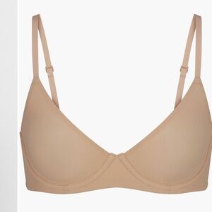 Skims fits everybody unlined Demi bra 38D